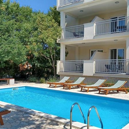 Apartmani Ivica クルク エクステリア 写真