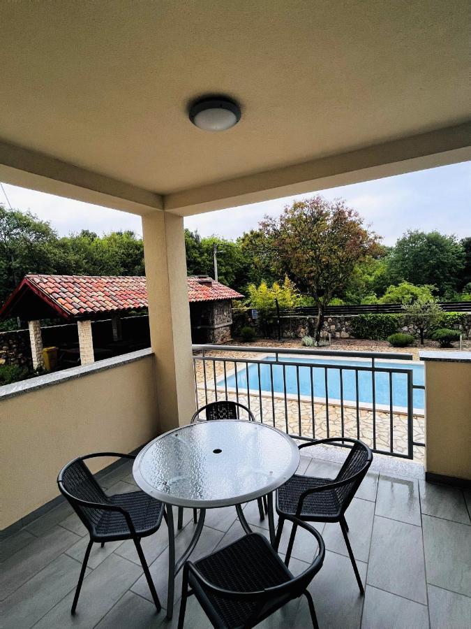 Apartmani Ivica クルク エクステリア 写真