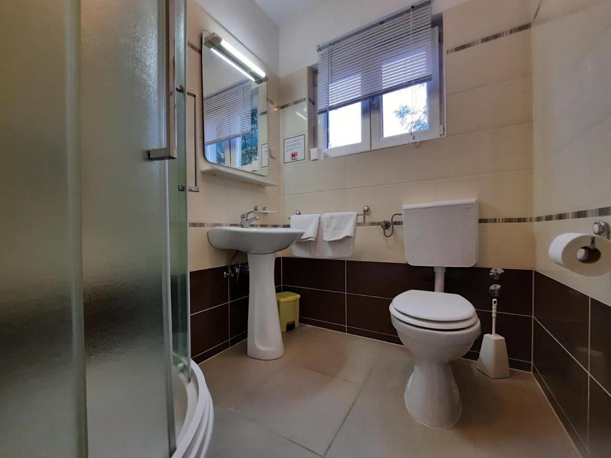 Apartmani Ivica クルク エクステリア 写真