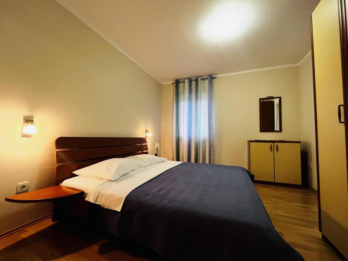 Apartmani Ivica クルク エクステリア 写真