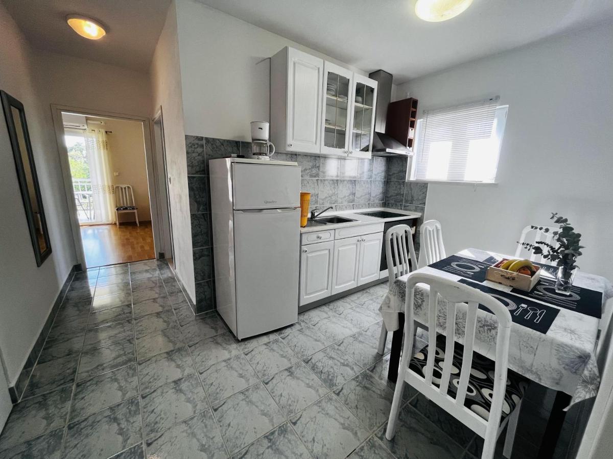Apartmani Ivica クルク エクステリア 写真