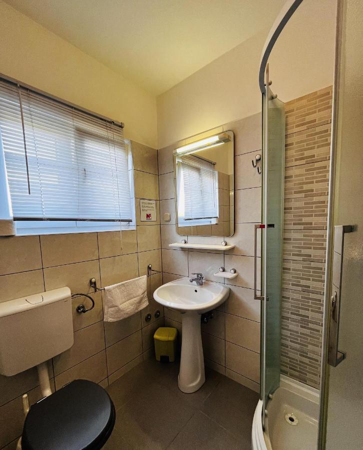 Apartmani Ivica クルク エクステリア 写真